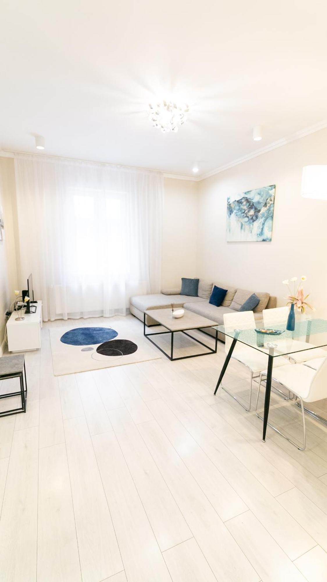 Lerissa Buda Apartment *